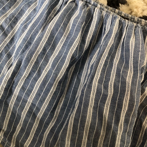 Off the Shoulder Crop Top - Picture 5 of 6